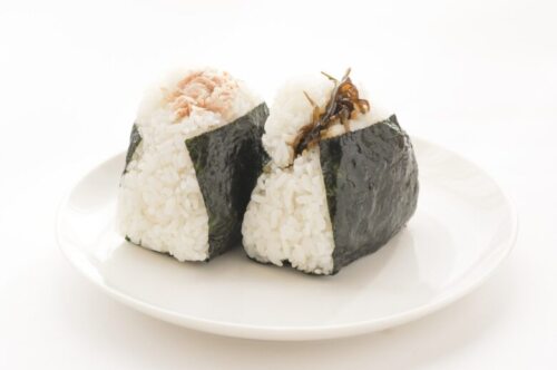 つわり中がきっかけ。吐きつわりでコンビニのおにぎりを食べる時の注意点